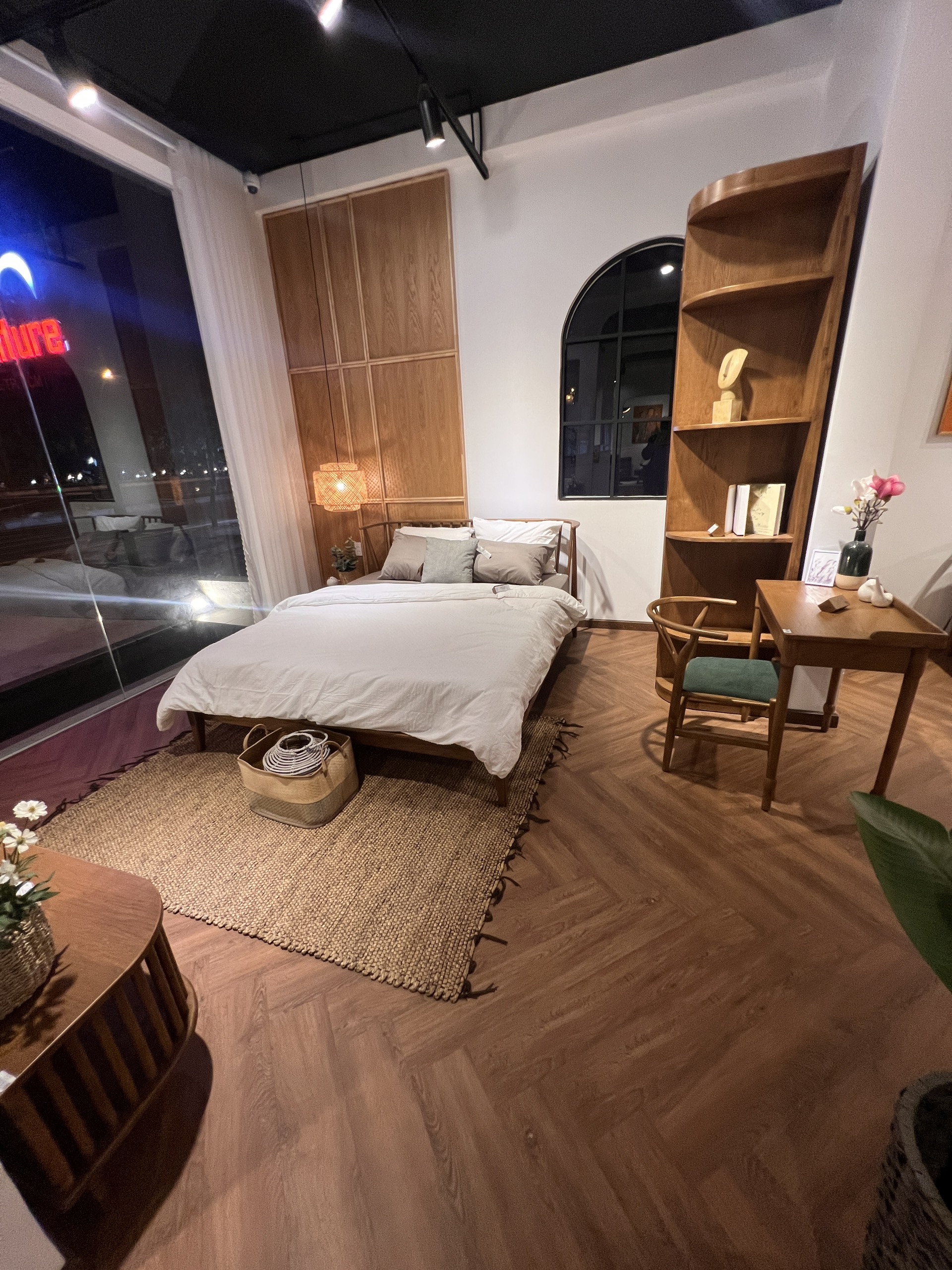 Thi công sàn nhựa hèm khóa giả gỗ tại Bình Dương