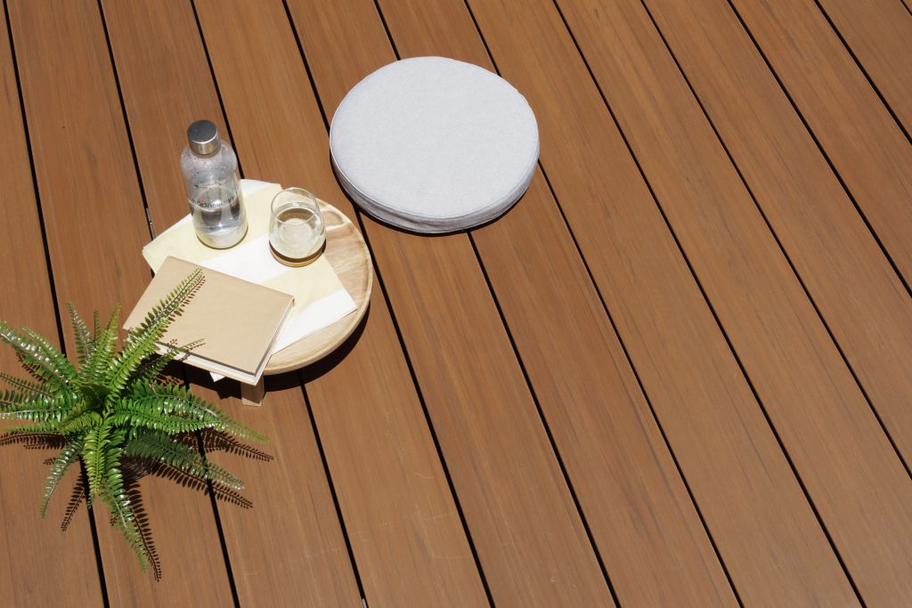 Kho sàn nhựa ngoài trời southwood tại Bình Dương