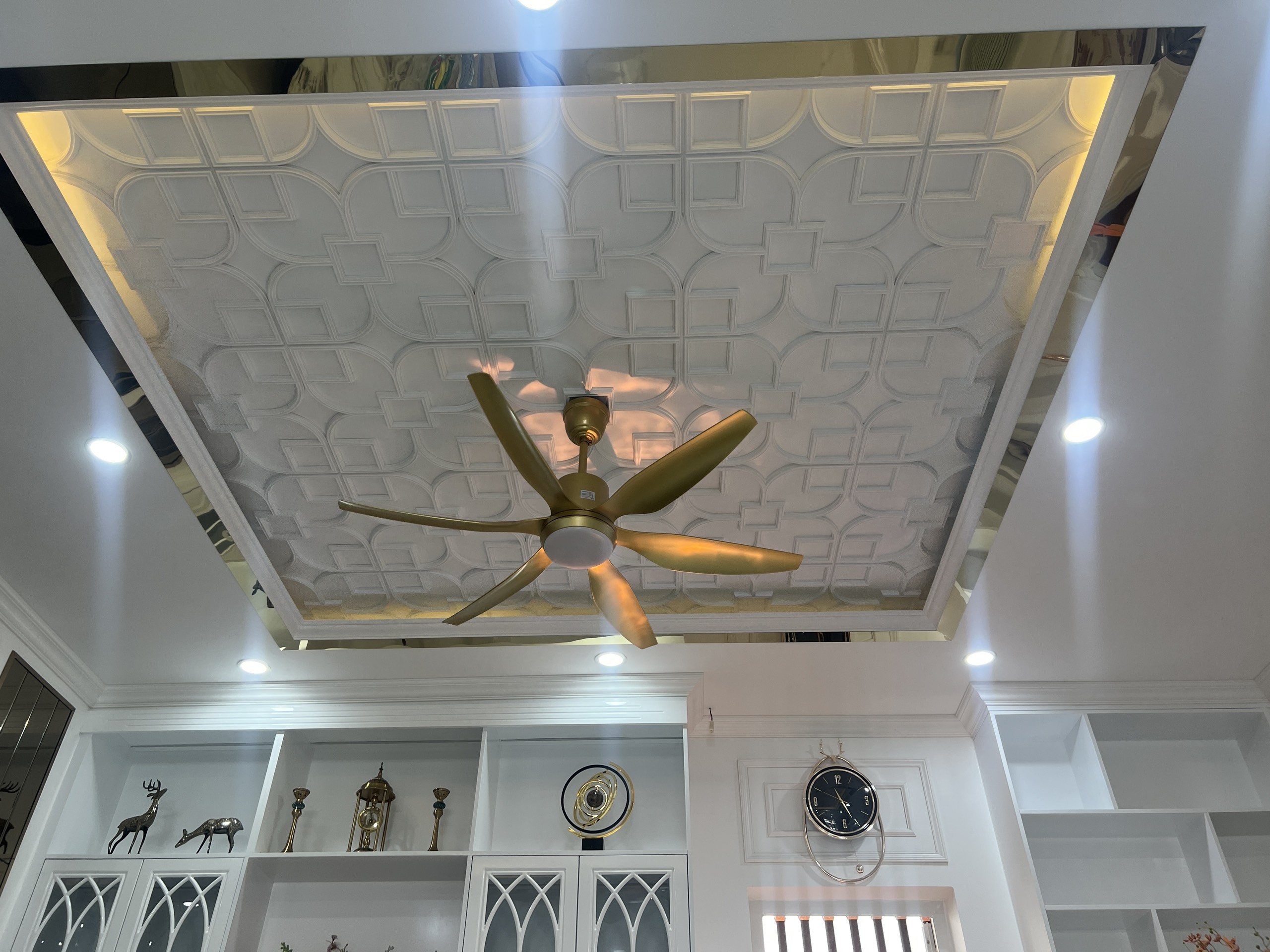 Thi công phào chỉ PS tại Bình Dương