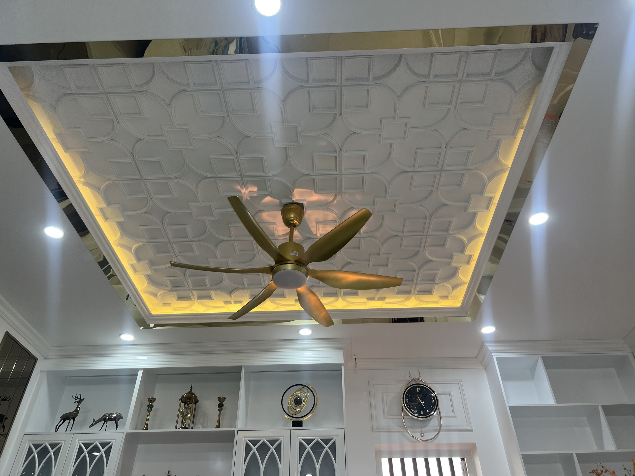 Thi công phào chỉ PS tại Bình Dương