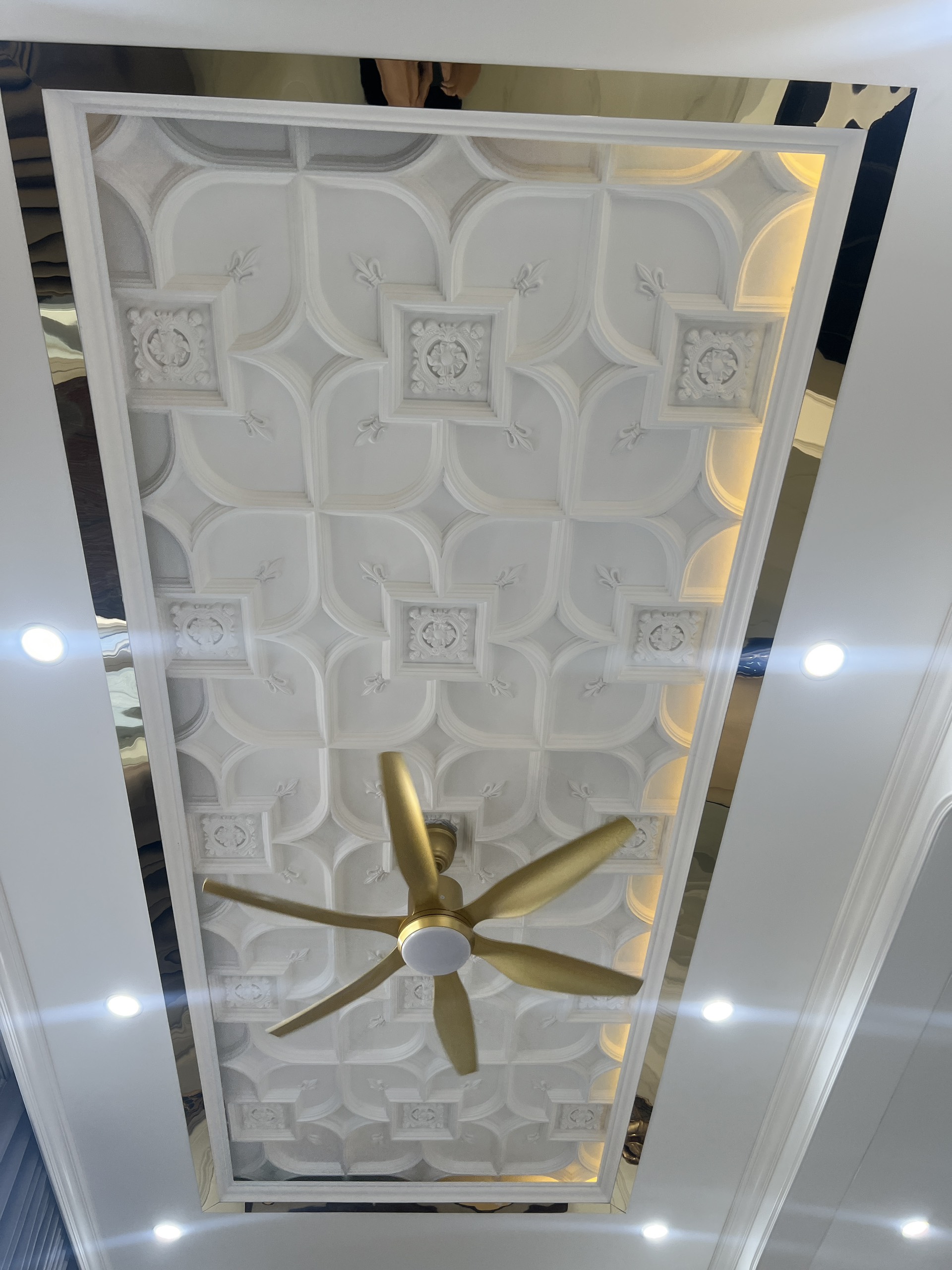 Thi công phào chỉ PS tại Bình Dương