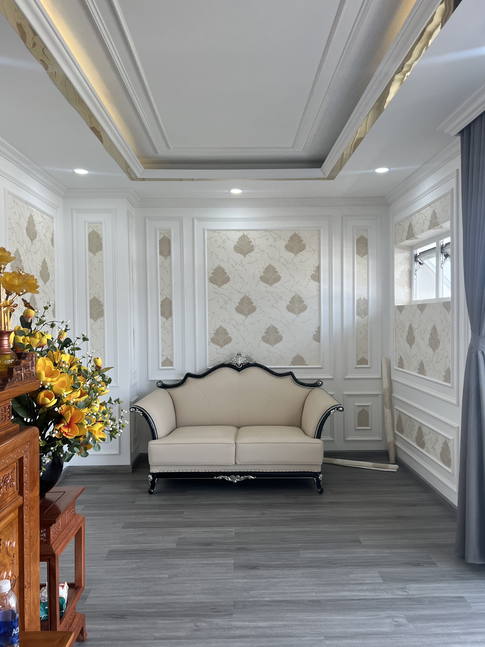 Thi công phào chỉ PS tại Bình Dương