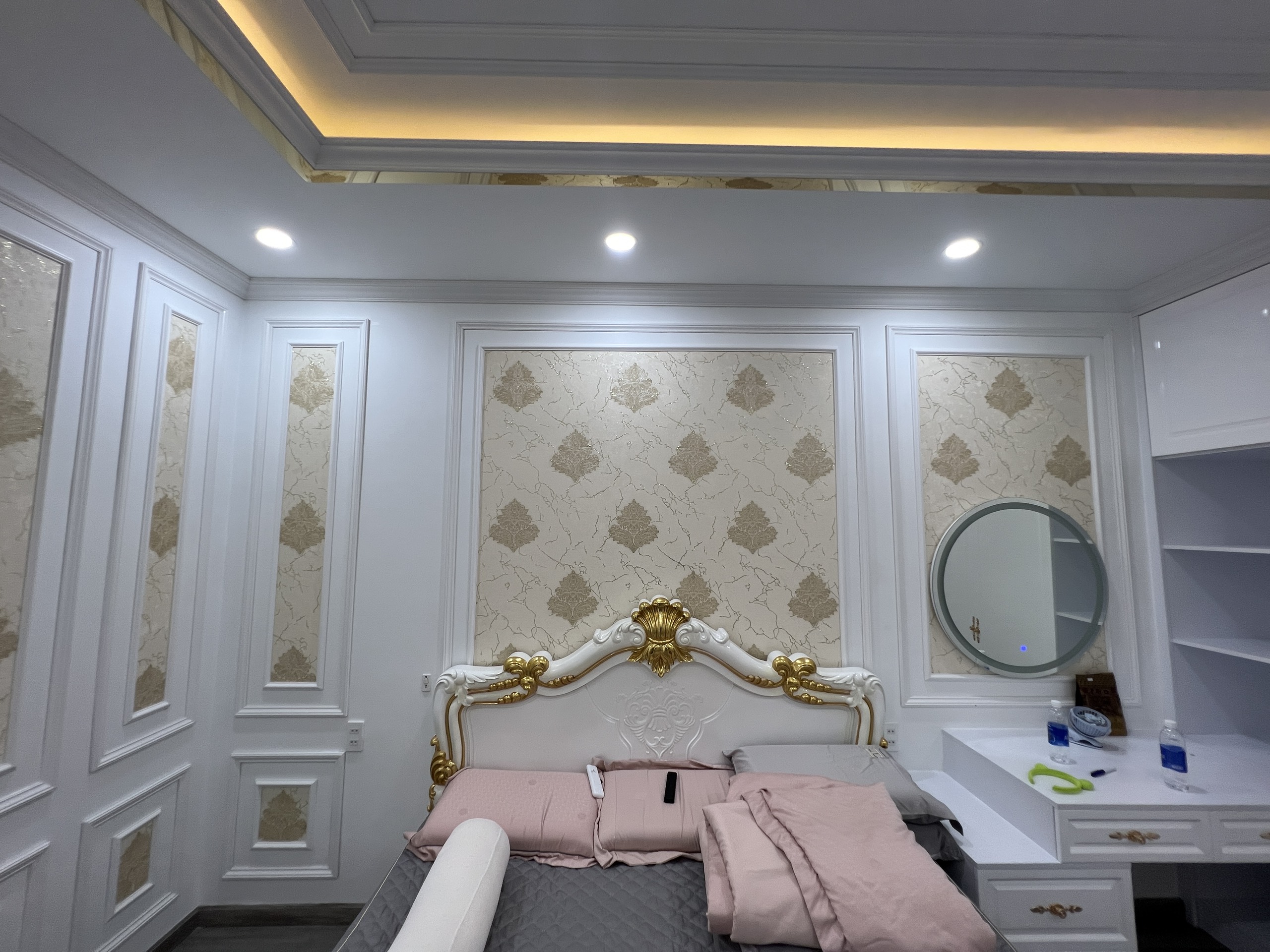 Thi công phào chỉ PS tại Bình Dương