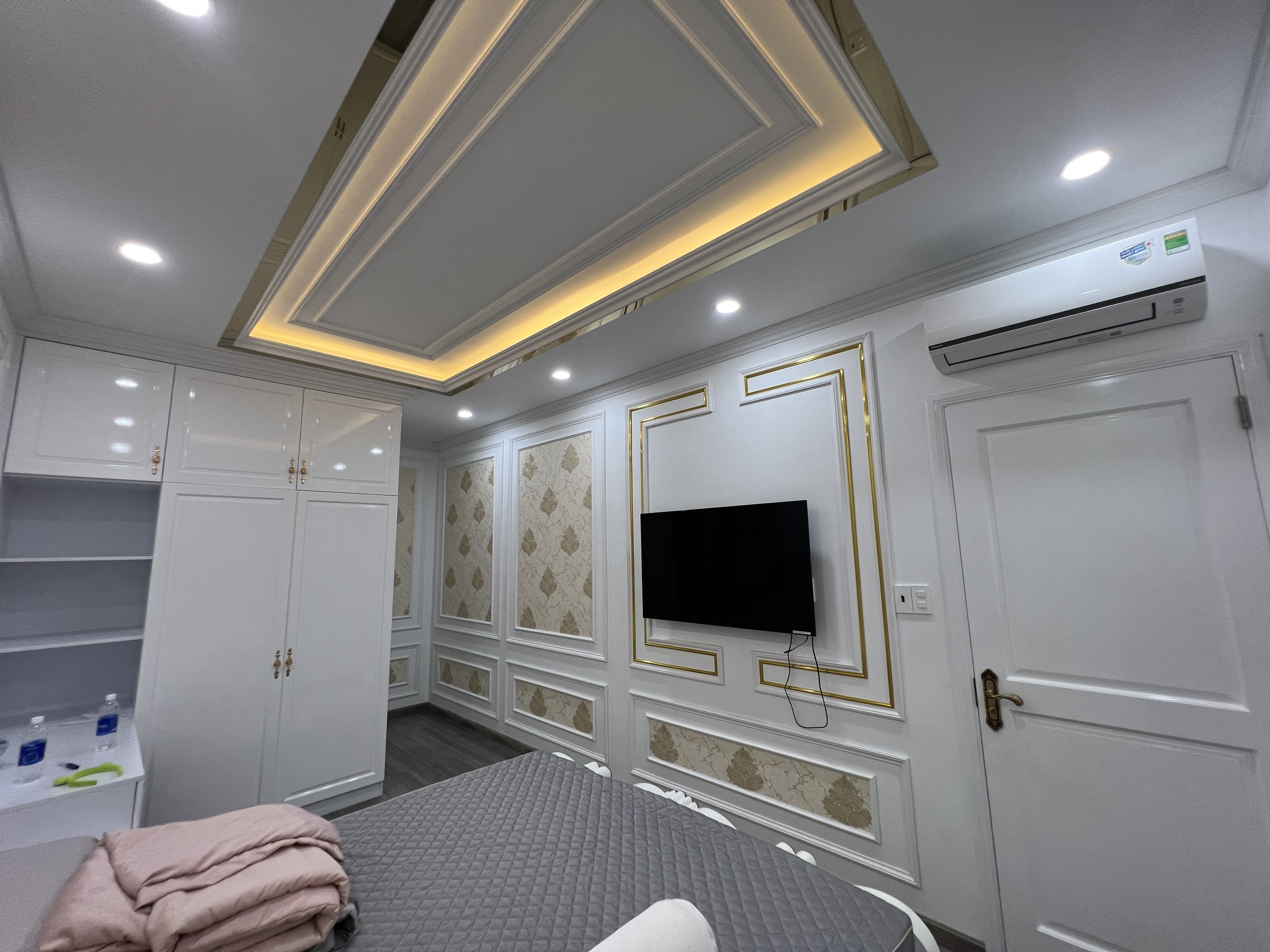 Thi công phào chỉ PS tại Bình Dương