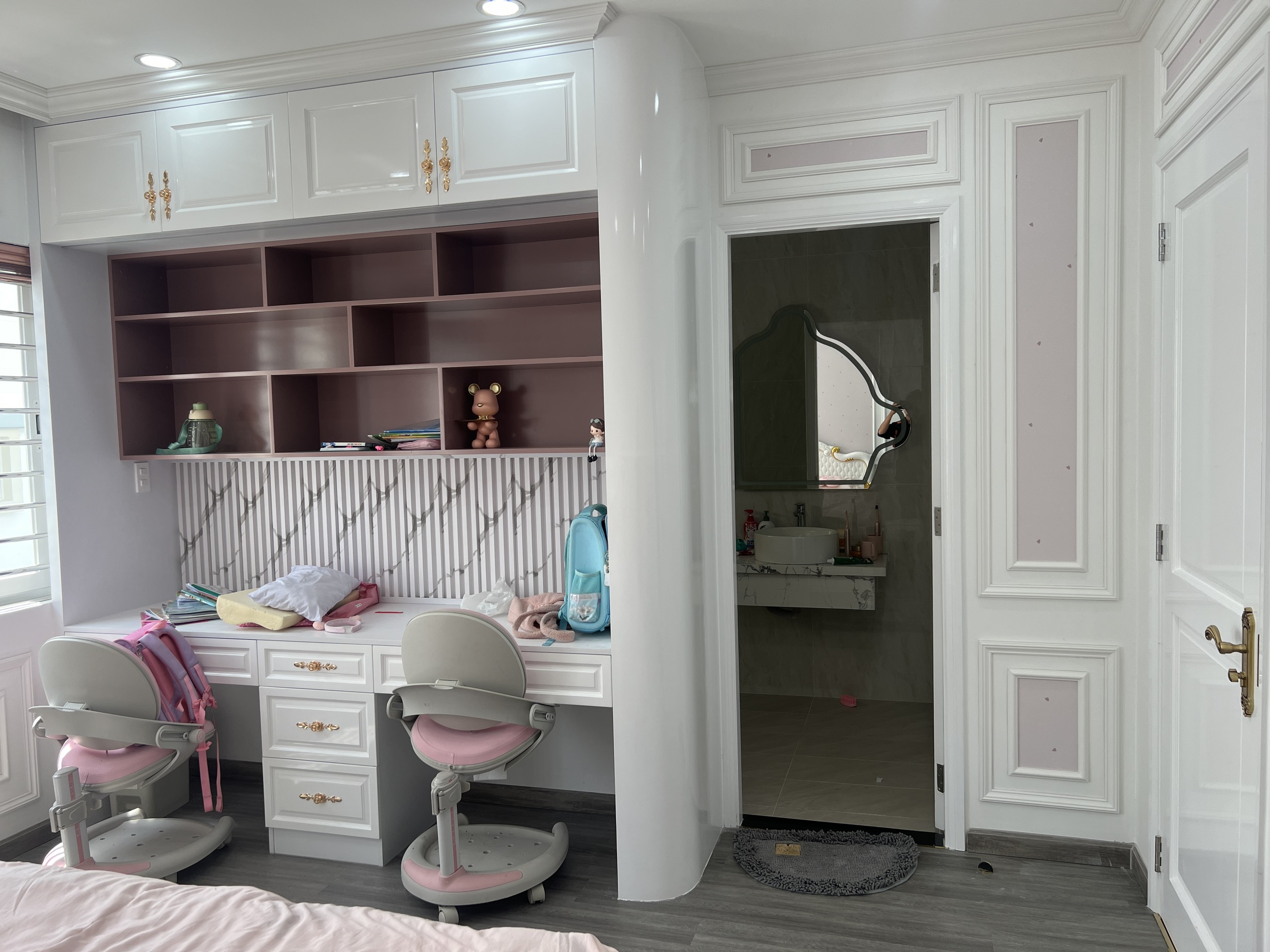 Thi công phào chỉ PS tại Bình Dương