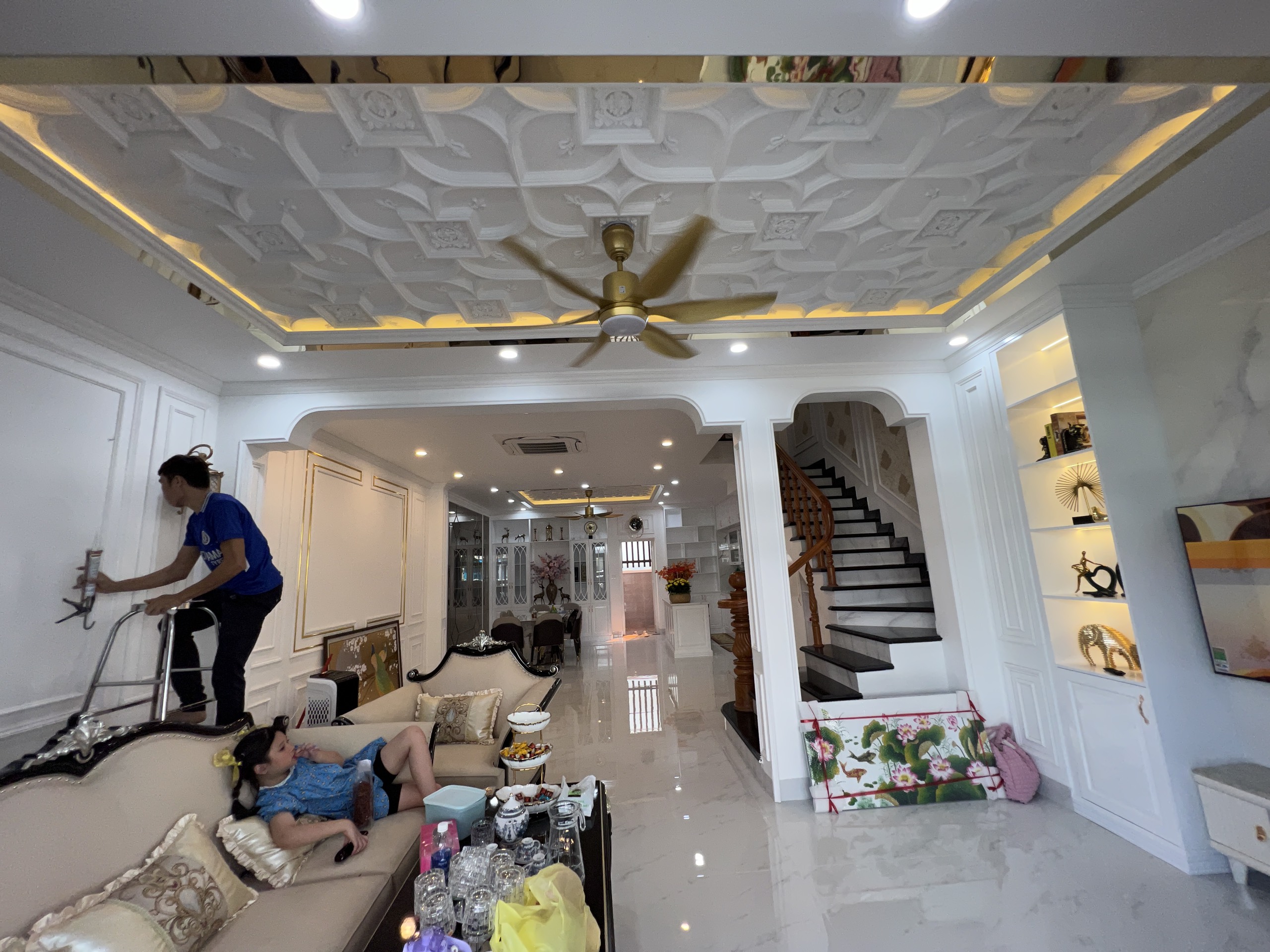 Thi công phào chỉ PS tại Bình Dương