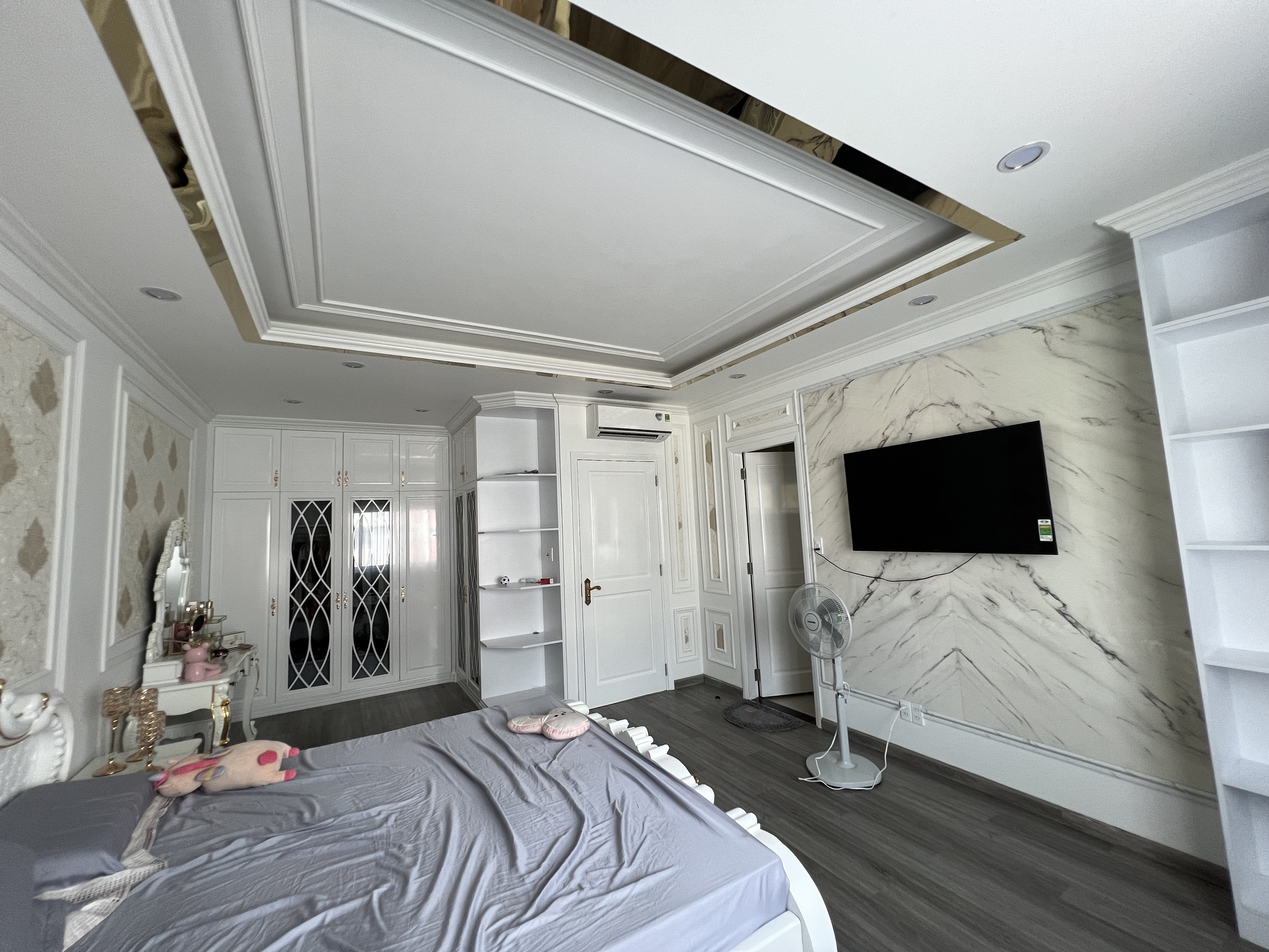 Thi công phào chỉ PS tại Bình Dương